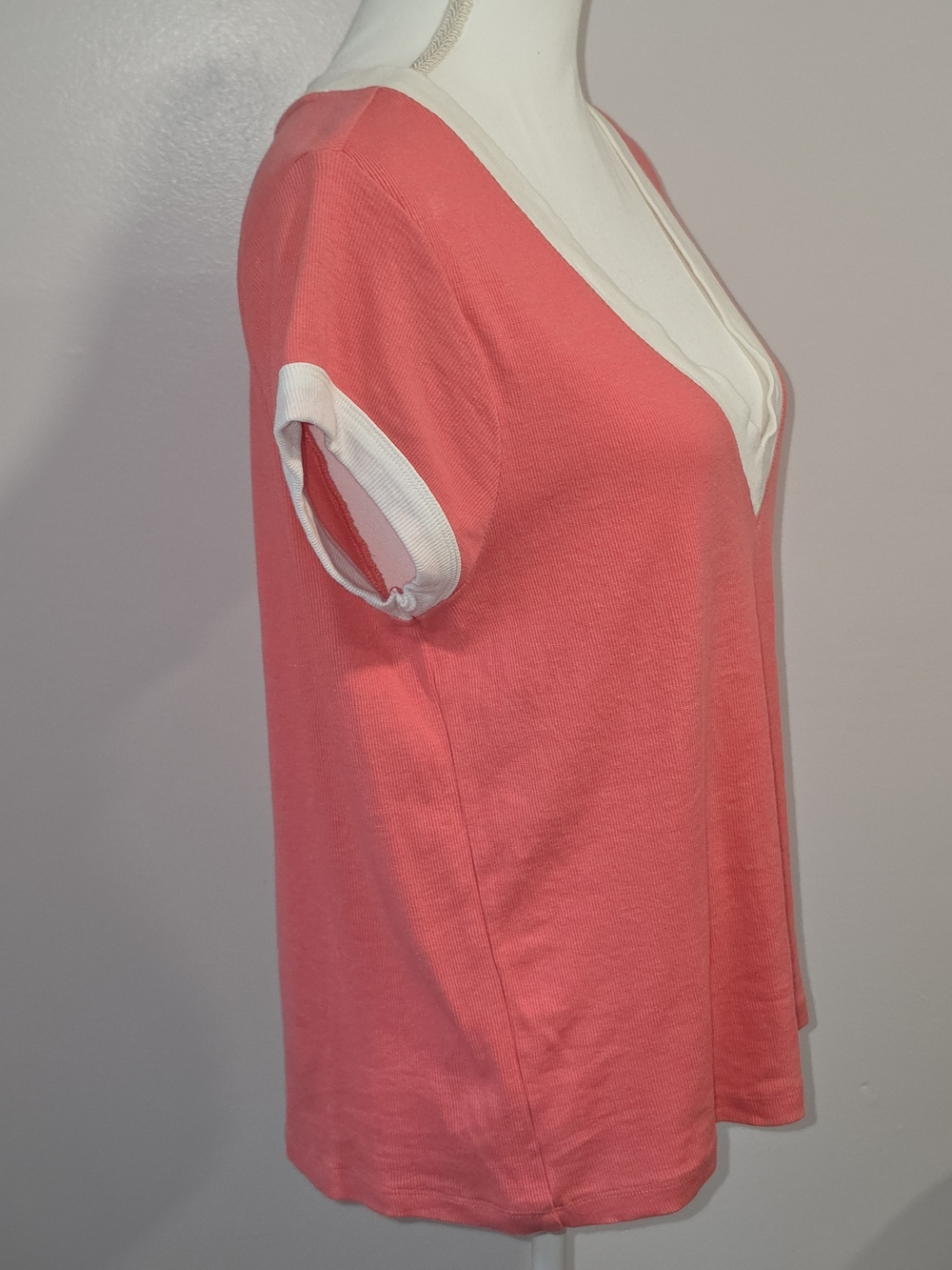 Pilcro Anthropologie Coral Deep V-Neck Short Sleeve Tee with White Trim Size XL - Picture 3 of 8